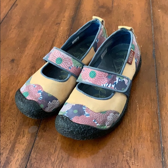 keen floral shoes